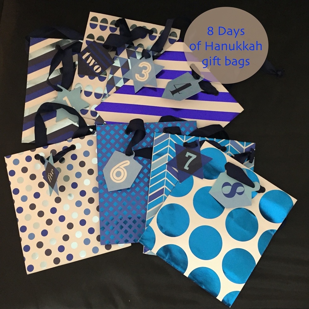 Gift bag set for 8 days of Hanukah NWOT